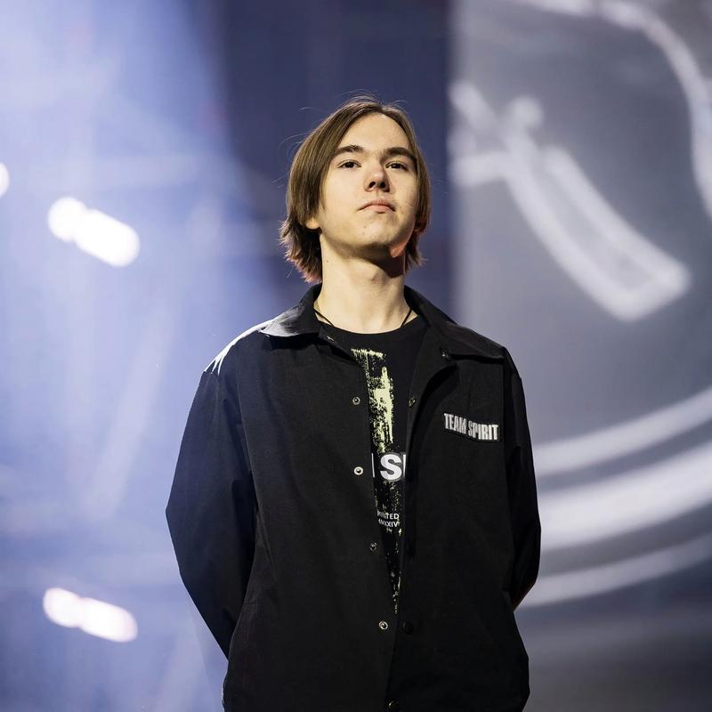 外媒评lol全球战队排行：RNG冲至第二 TES冲上第五 EDG跌至第八